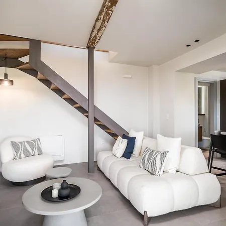 Rose Residence,